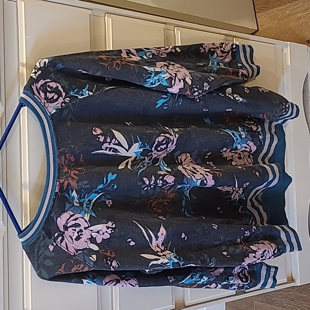 Torrid Floral Print Dark Gray Pullover Sweatshirt with Pink & Blue Accents